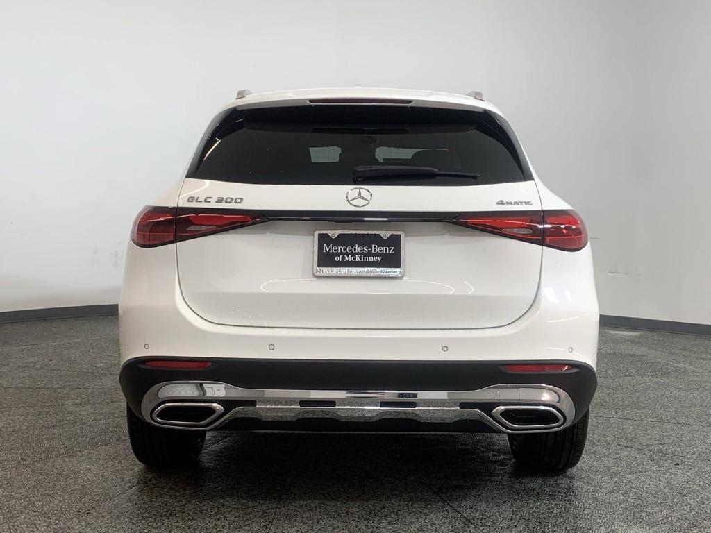 new 2025 Mercedes-Benz GLC 300 car, priced at $54,085