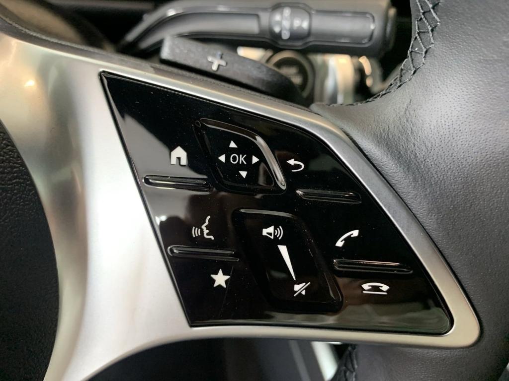 new 2025 Mercedes-Benz GLB 250 car, priced at $47,300