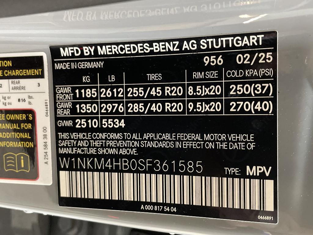 new 2025 Mercedes-Benz GLC 300 car, priced at $66,515