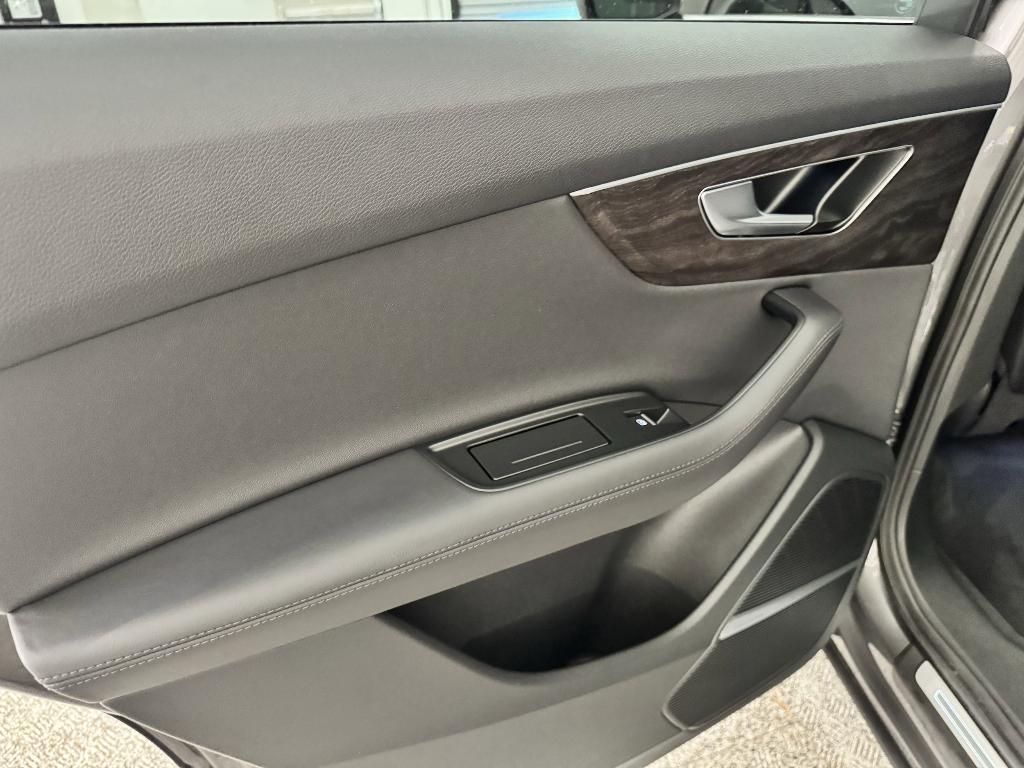 used 2023 Audi Q7 car, priced at $42,999
