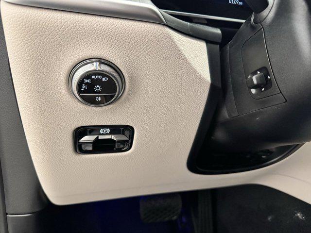 new 2026 Mercedes-Benz GLC 350e car, priced at $61,550