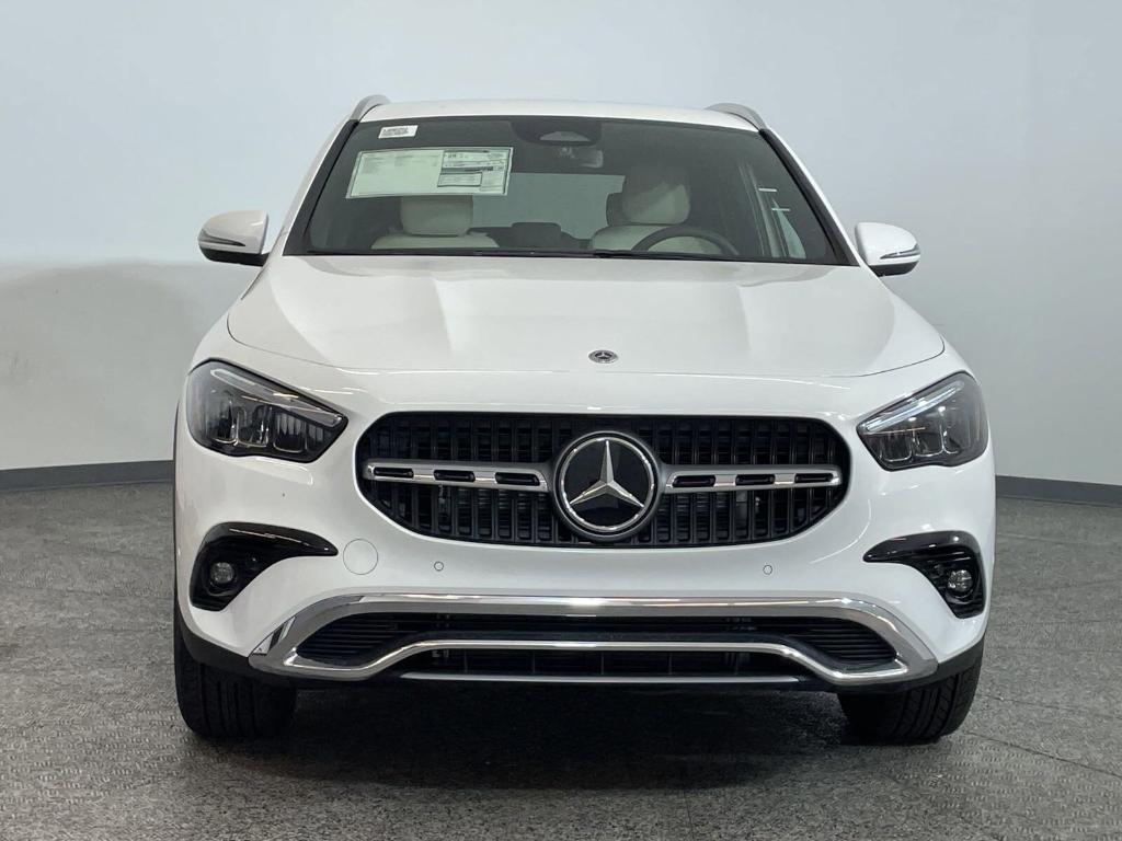 new 2025 Mercedes-Benz GLA 250 car, priced at $44,345