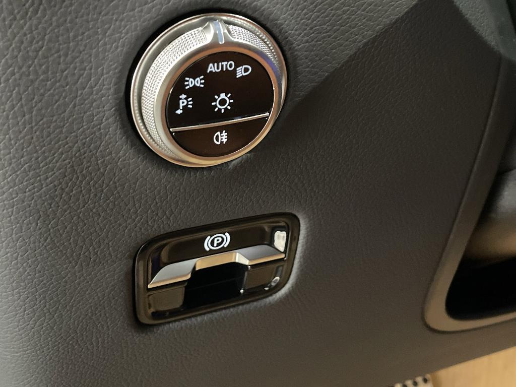 new 2026 Mercedes-Benz GLC 300 car, priced at $61,155