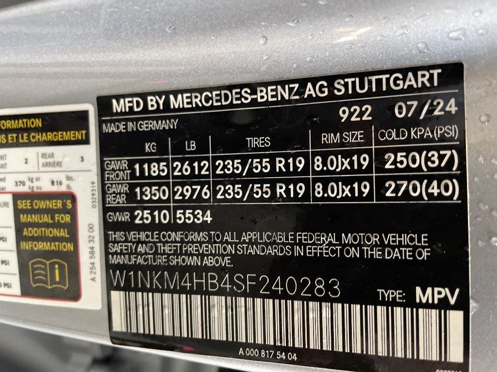 new 2025 Mercedes-Benz GLC 300 car, priced at $54,865