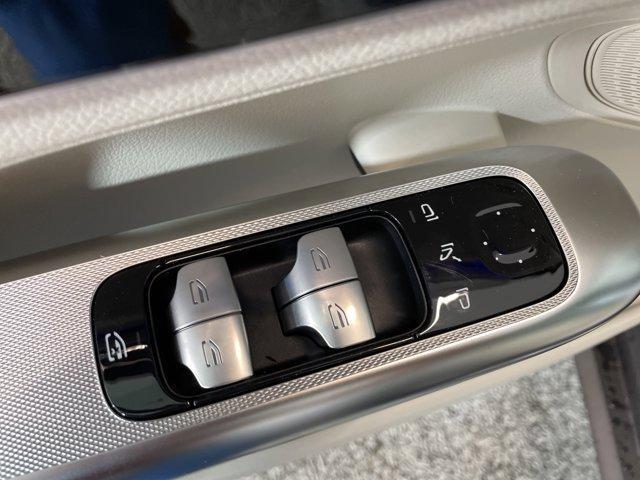 new 2025 Mercedes-Benz GLC 300 car, priced at $52,915