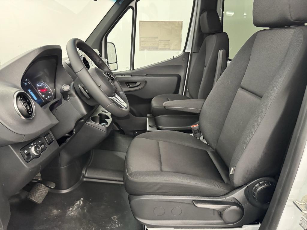new 2024 Mercedes-Benz Sprinter 2500 car, priced at $68,656