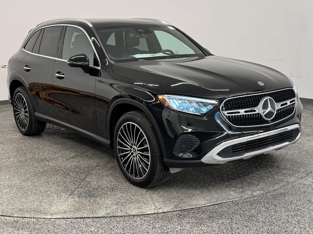 new 2025 Mercedes-Benz GLC 300 car, priced at $54,535
