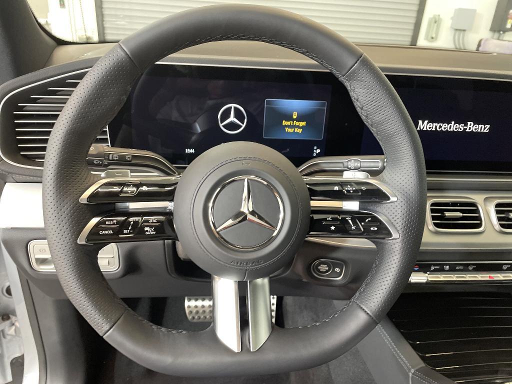 new 2025 Mercedes-Benz GLS 450 car, priced at $95,205