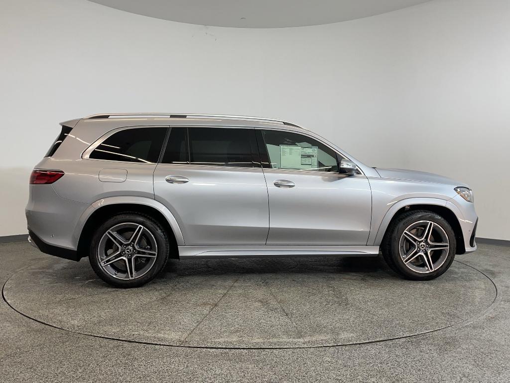 new 2025 Mercedes-Benz GLS 450 car, priced at $95,205