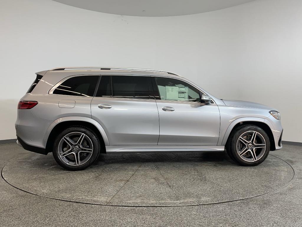 new 2025 Mercedes-Benz GLS 450 car, priced at $95,205