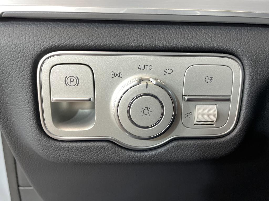 new 2025 Mercedes-Benz GLS 450 car, priced at $95,205