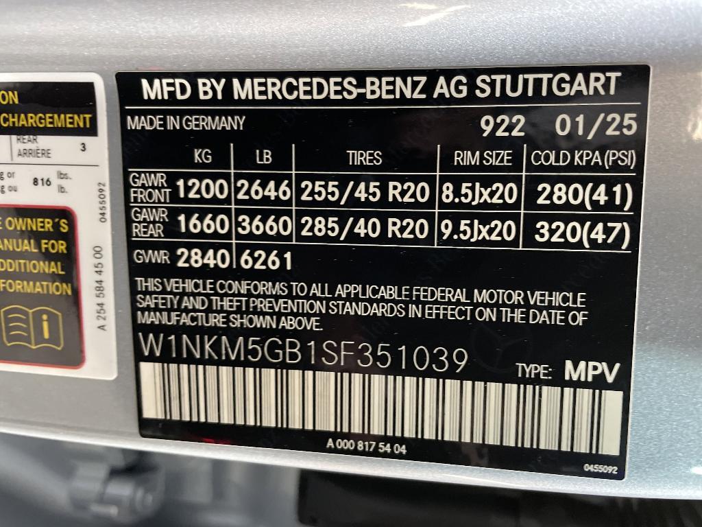 new 2025 Mercedes-Benz GLC 350e car, priced at $66,350