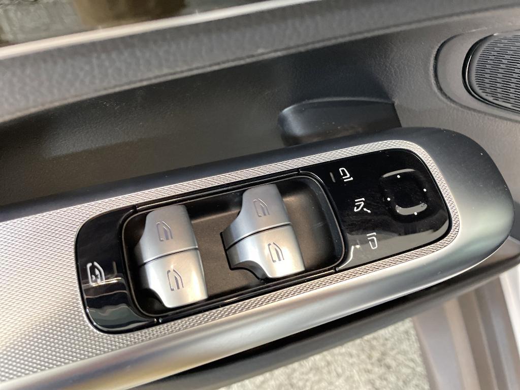 new 2025 Mercedes-Benz GLC 350e car, priced at $66,350