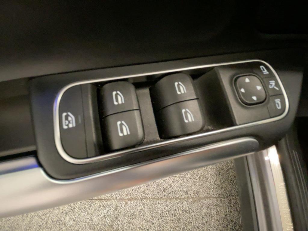 used 2025 Mercedes-Benz GLA 250 car, priced at $32,998