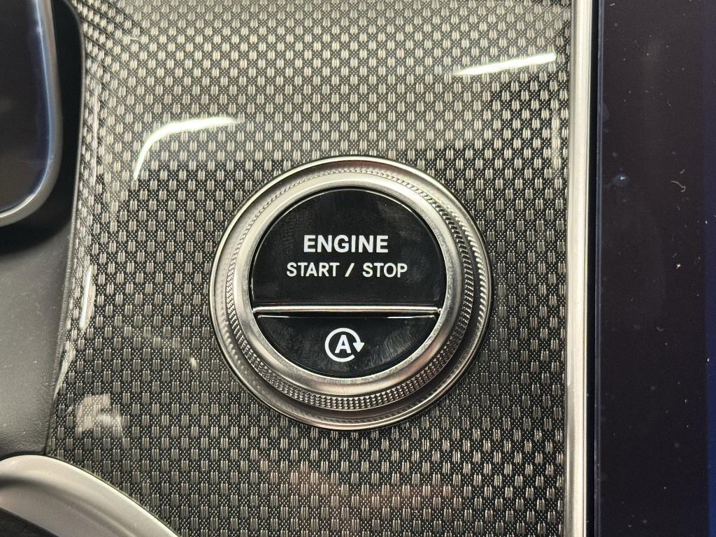 new 2025 Mercedes-Benz GLC 300 car, priced at $55,385