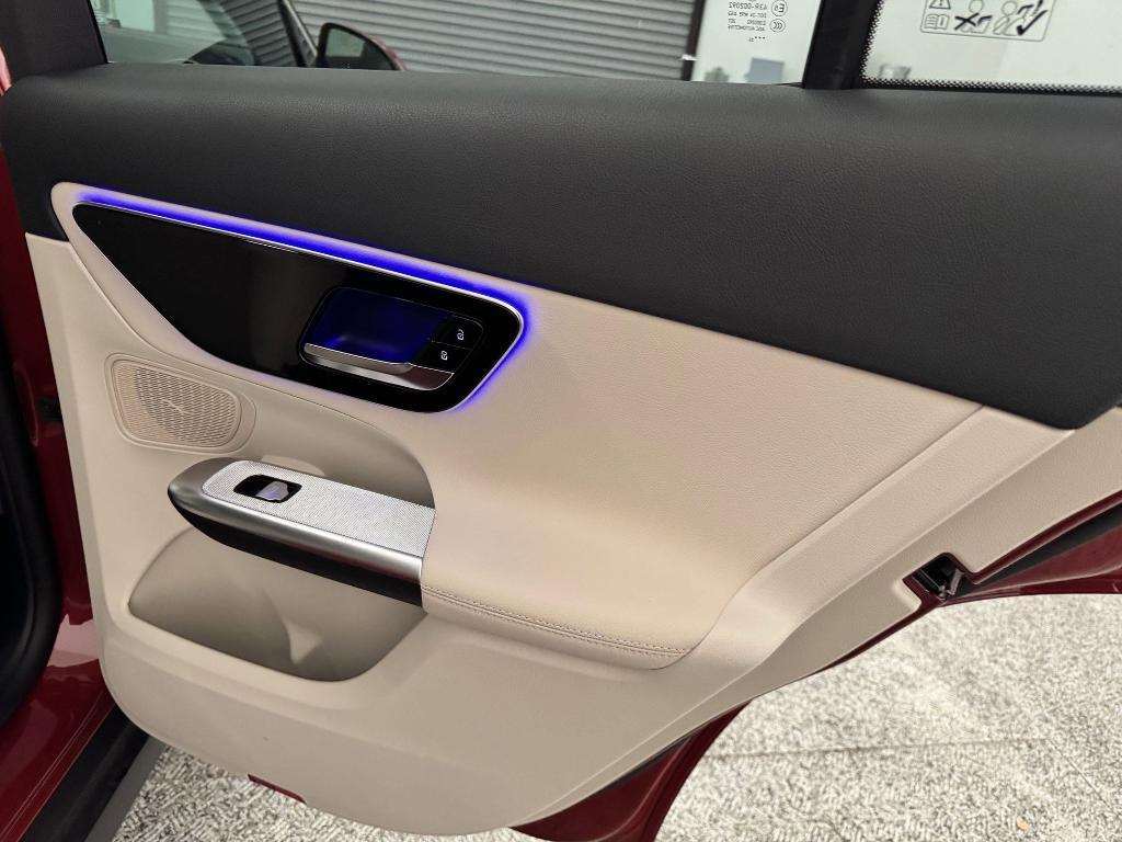 new 2025 Mercedes-Benz GLC 300 car, priced at $55,715