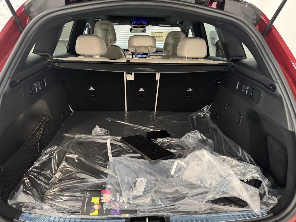 new 2025 Mercedes-Benz GLC 300 car, priced at $55,715