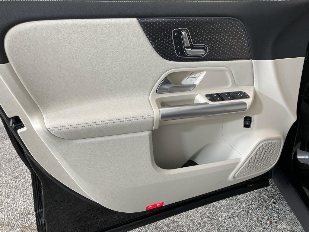 new 2025 Mercedes-Benz GLA 250 car, priced at $44,460