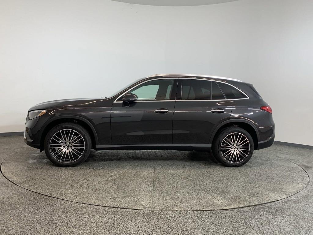 new 2025 Mercedes-Benz GLC 300 car, priced at $60,555