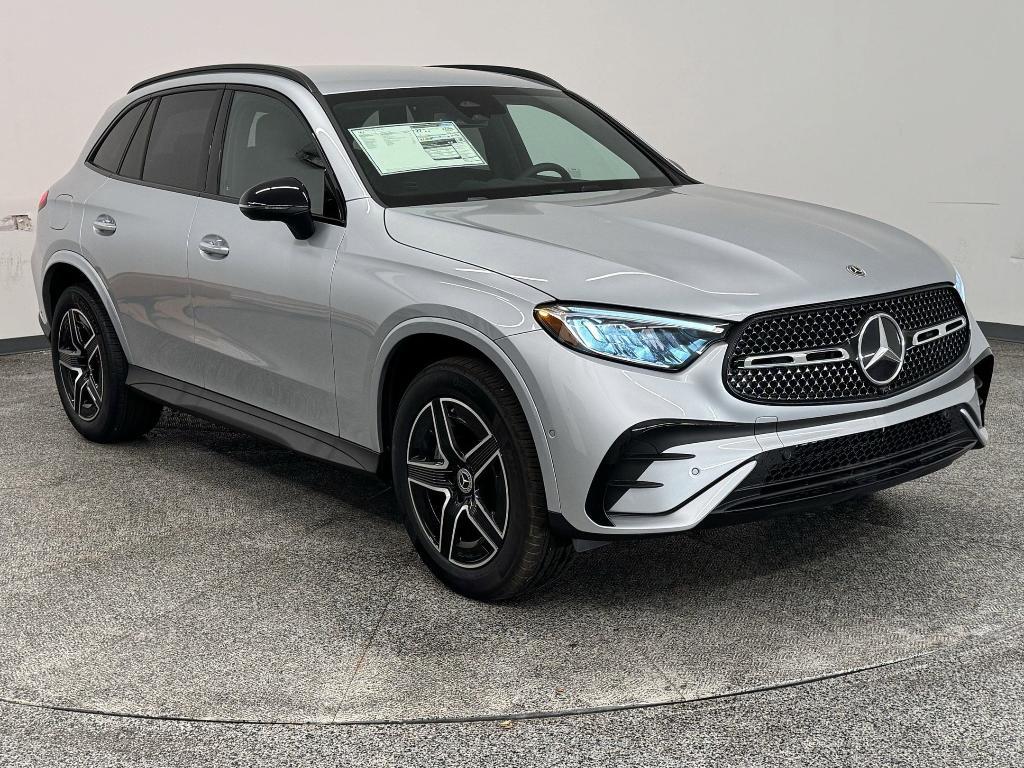 new 2025 Mercedes-Benz GLC 300 car, priced at $55,285