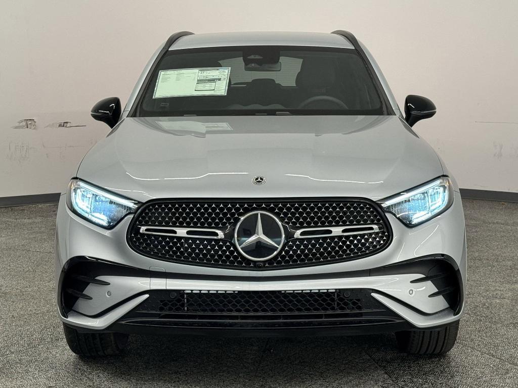 new 2025 Mercedes-Benz GLC 300 car, priced at $55,285