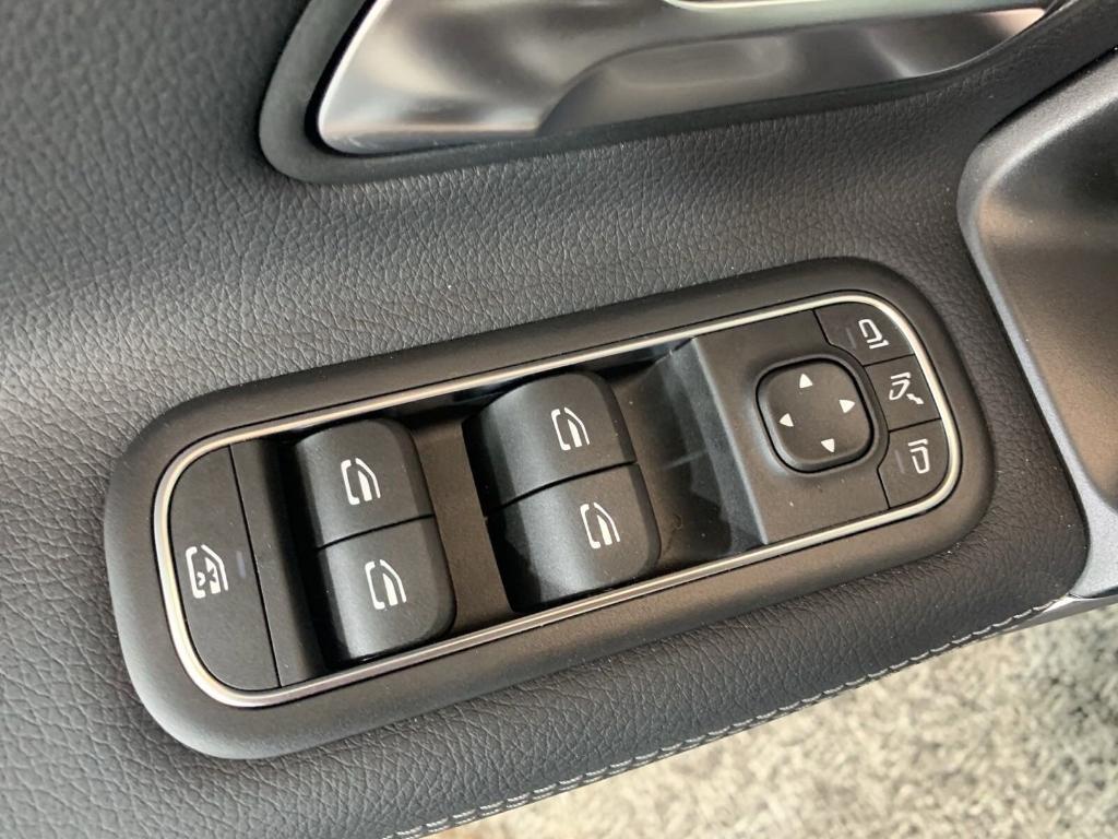 new 2025 Mercedes-Benz CLA 250 car, priced at $47,165