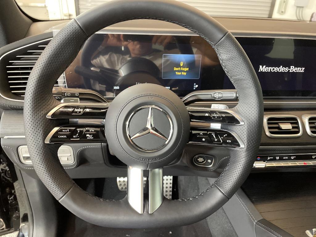 new 2025 Mercedes-Benz GLS 450 car, priced at $104,320