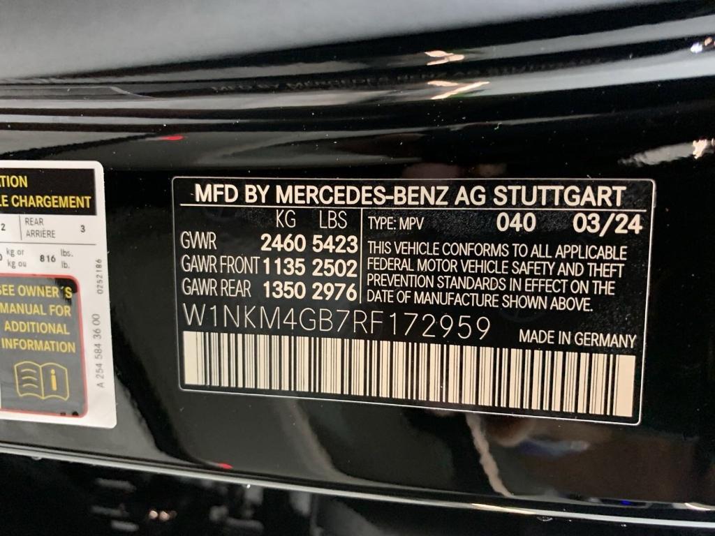 new 2024 Mercedes-Benz GLC 300 car, priced at $51,145