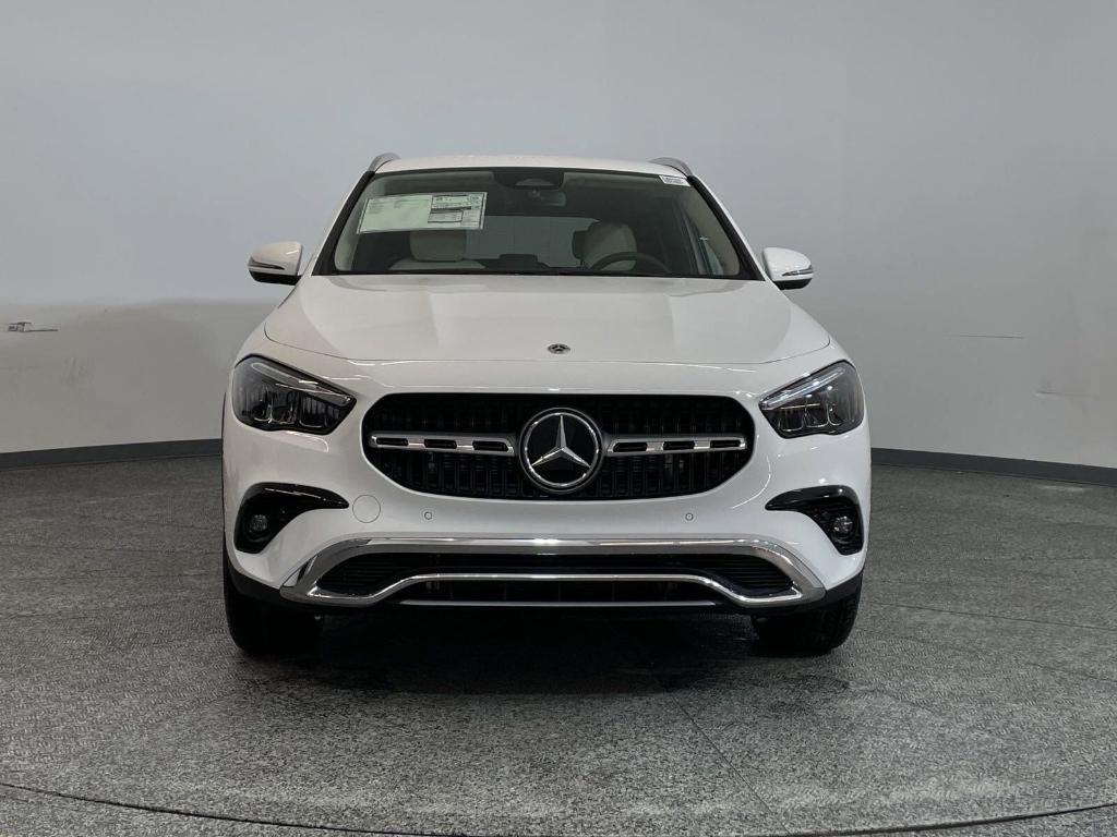 new 2025 Mercedes-Benz GLA 250 car, priced at $44,345