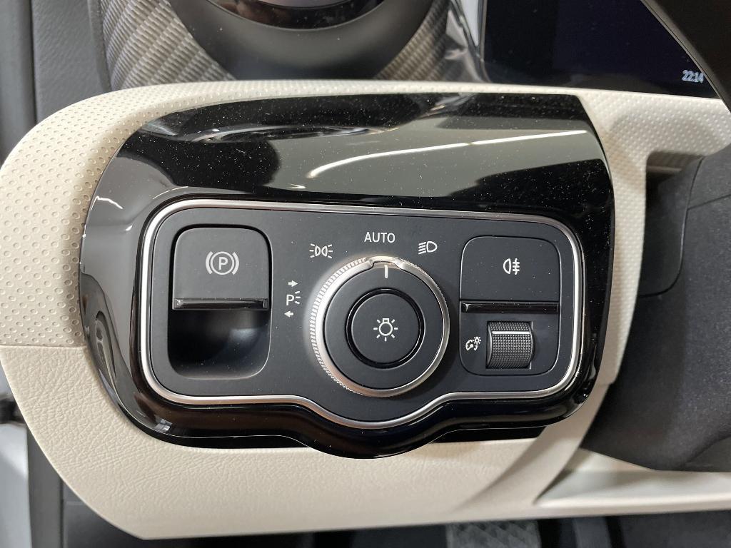 new 2025 Mercedes-Benz CLA 250 car, priced at $46,795