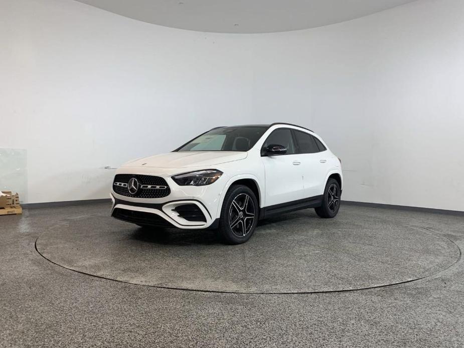 new 2025 Mercedes-Benz GLA 250 car, priced at $52,205