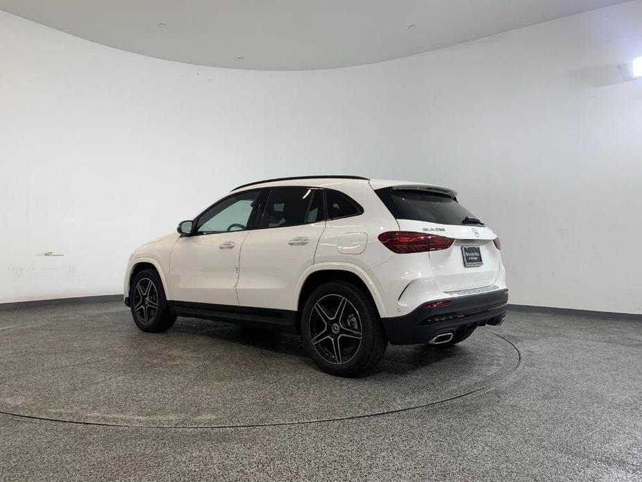 new 2025 Mercedes-Benz GLA 250 car, priced at $52,205