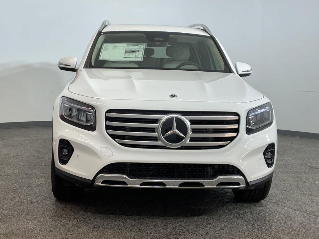 new 2025 Mercedes-Benz GLB 250 car, priced at $49,370