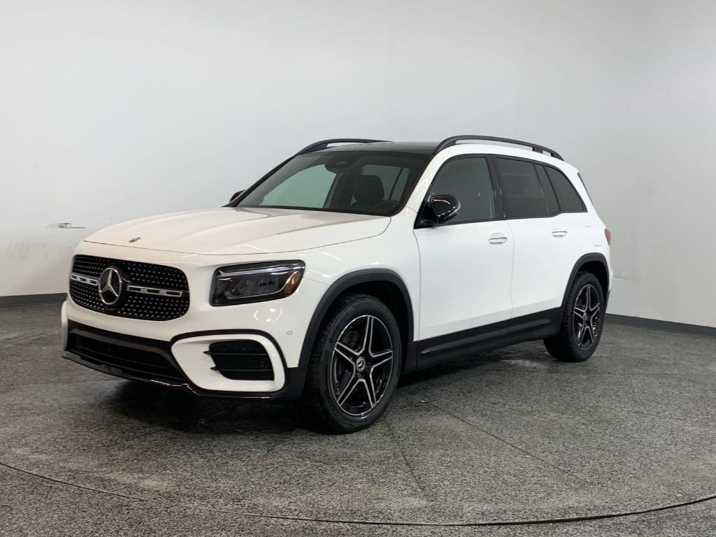 new 2025 Mercedes-Benz GLB 250 car, priced at $53,665