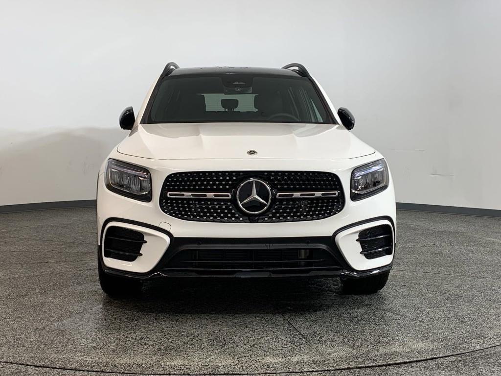 new 2025 Mercedes-Benz GLB 250 car, priced at $53,665