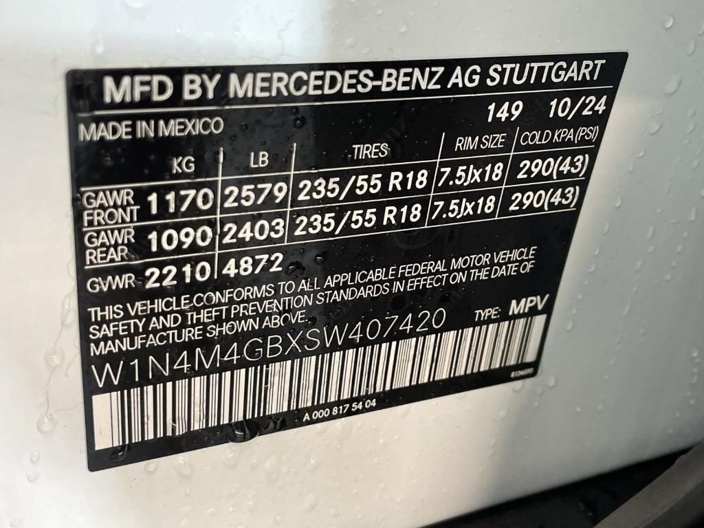 new 2025 Mercedes-Benz GLB 250 car, priced at $47,145