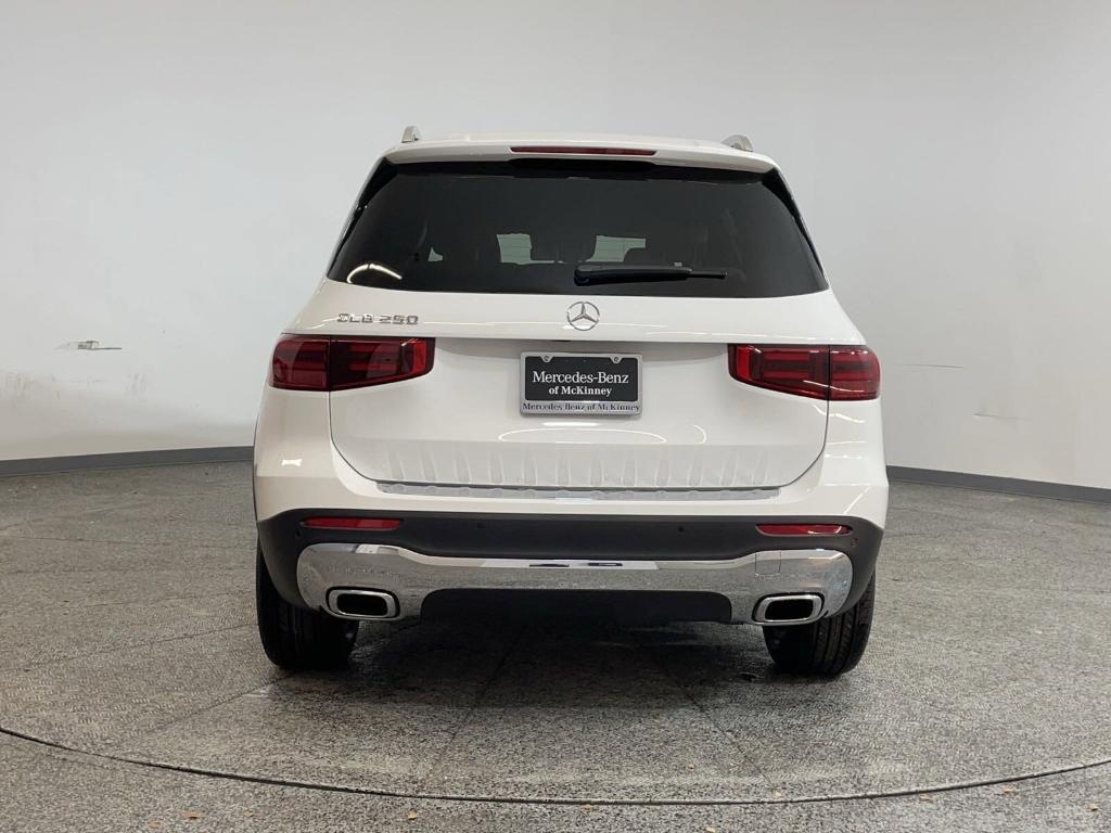 new 2025 Mercedes-Benz GLB 250 car, priced at $47,145