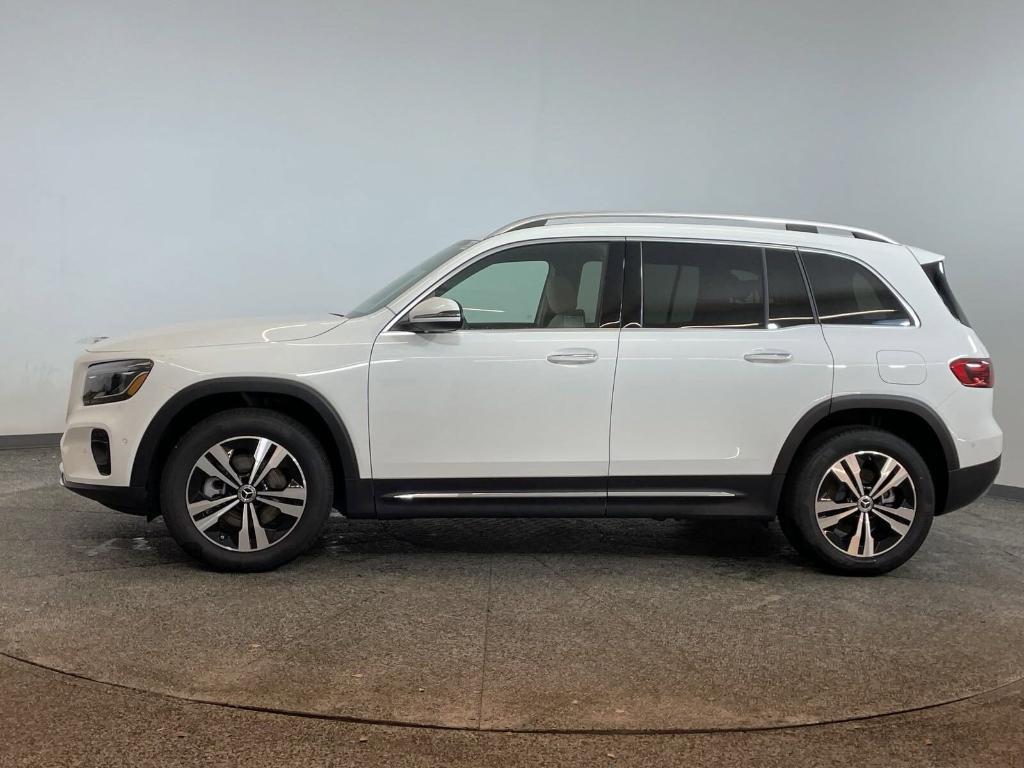 new 2025 Mercedes-Benz GLB 250 car, priced at $47,145