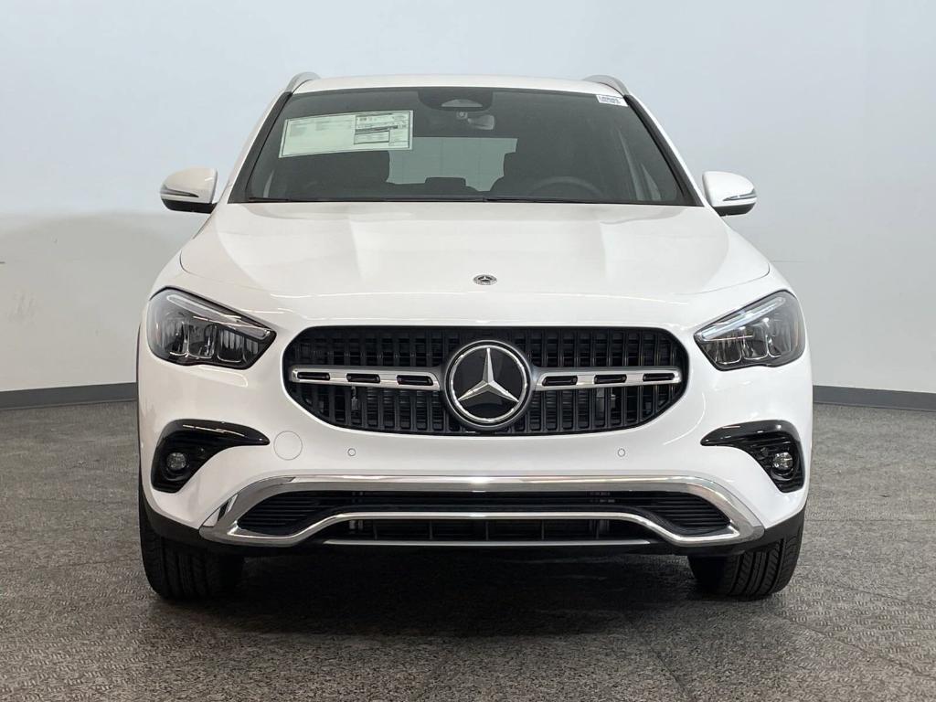 new 2025 Mercedes-Benz GLA 250 car, priced at $44,610
