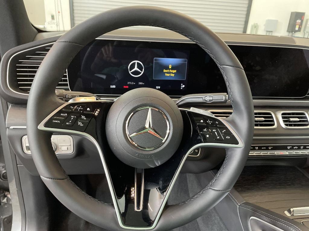 new 2025 Mercedes-Benz GLE 450 car, priced at $84,005
