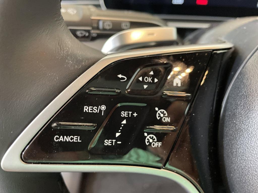 new 2025 Mercedes-Benz GLE 450 car, priced at $84,005
