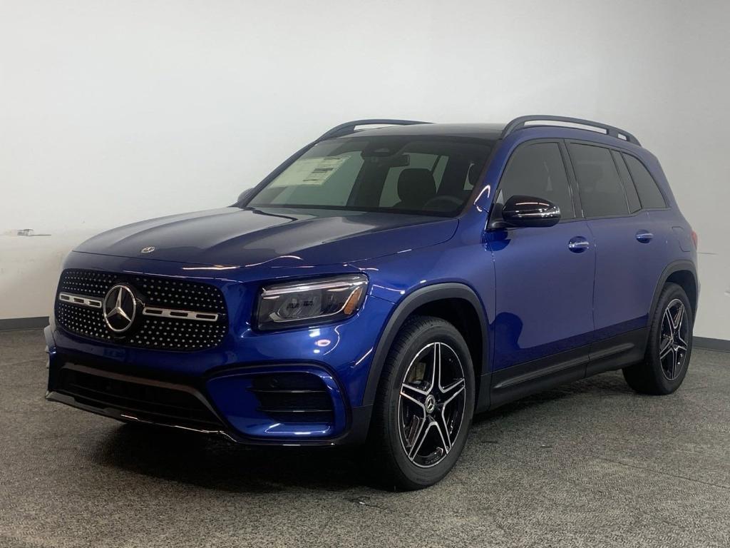 new 2024 Mercedes-Benz GLB 250 car, priced at $56,785