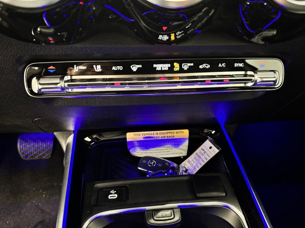 new 2025 Mercedes-Benz GLB 250 car, priced at $47,145