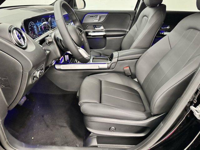 new 2025 Mercedes-Benz GLB 250 car, priced at $47,145