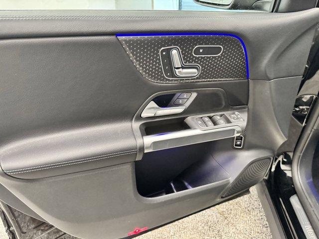 new 2025 Mercedes-Benz GLB 250 car, priced at $47,145
