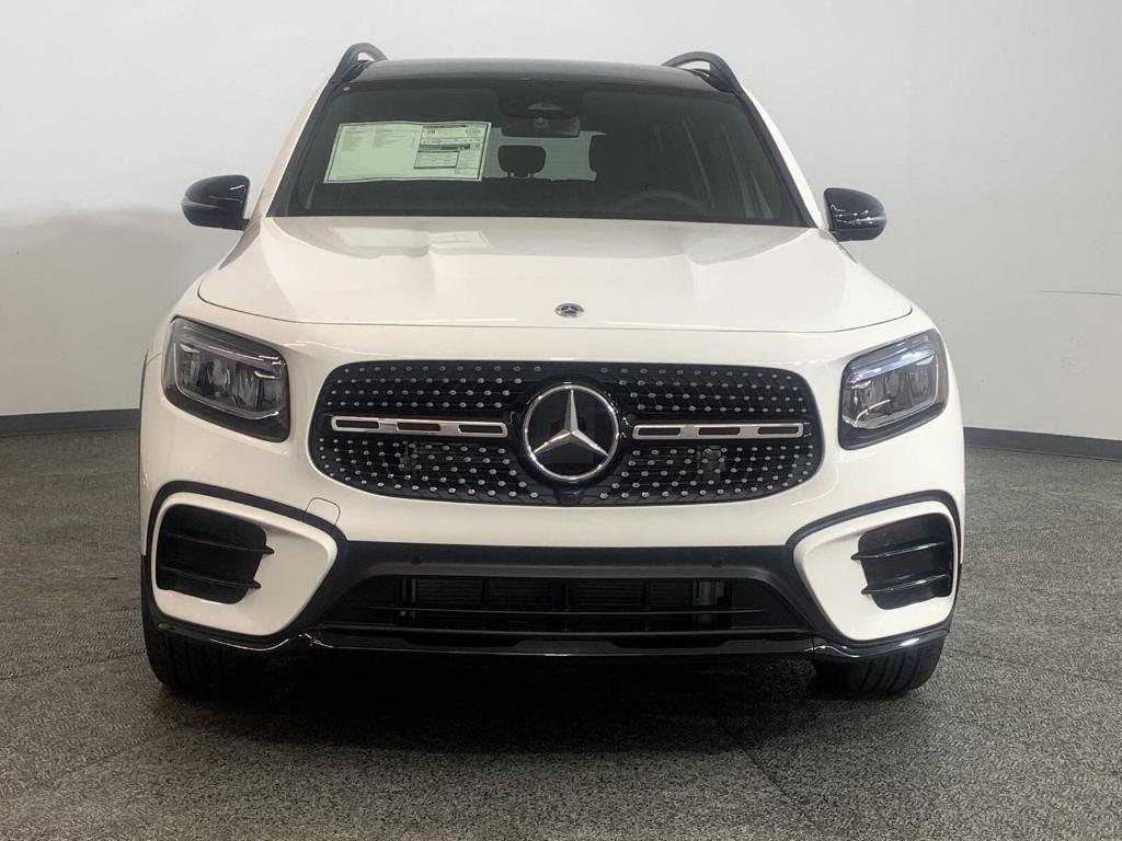 new 2025 Mercedes-Benz GLB 250 car, priced at $54,415