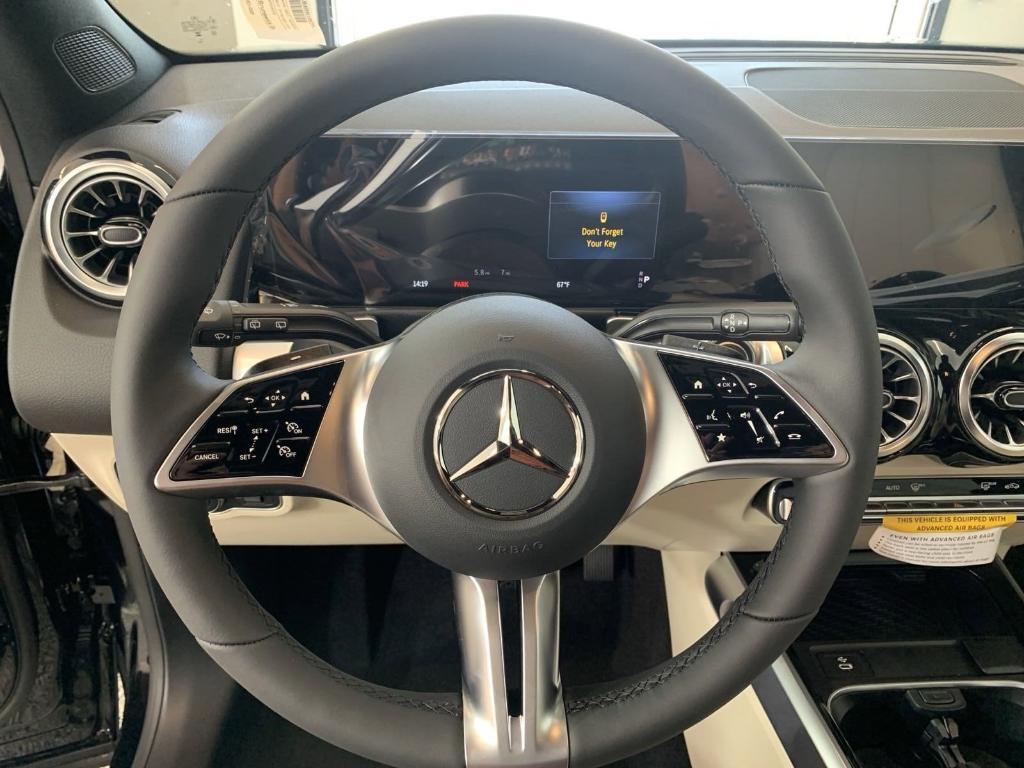 new 2024 Mercedes-Benz EQB 300 car, priced at $61,075