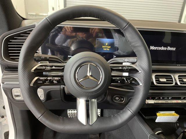 new 2025 Mercedes-Benz GLS 580 car, priced at $126,550