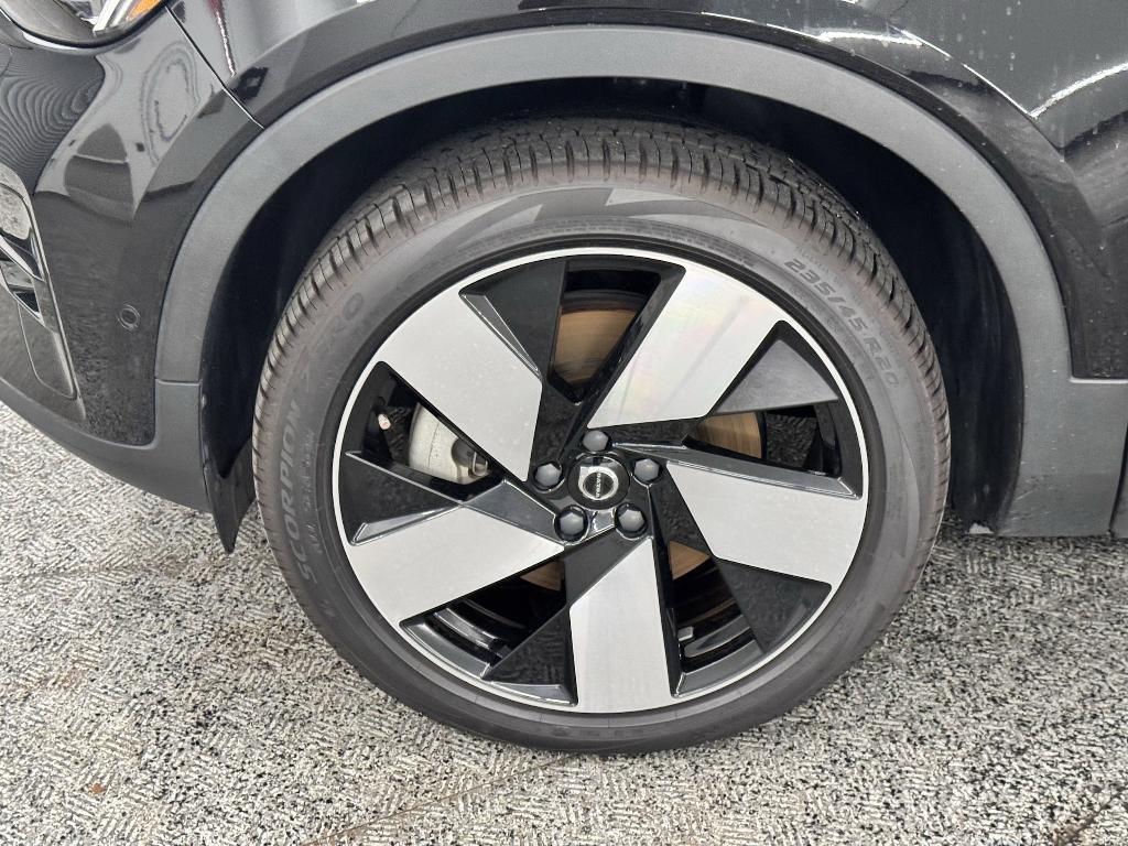 used 2023 Volvo C40 Recharge Pure Electric car, priced at $29,998