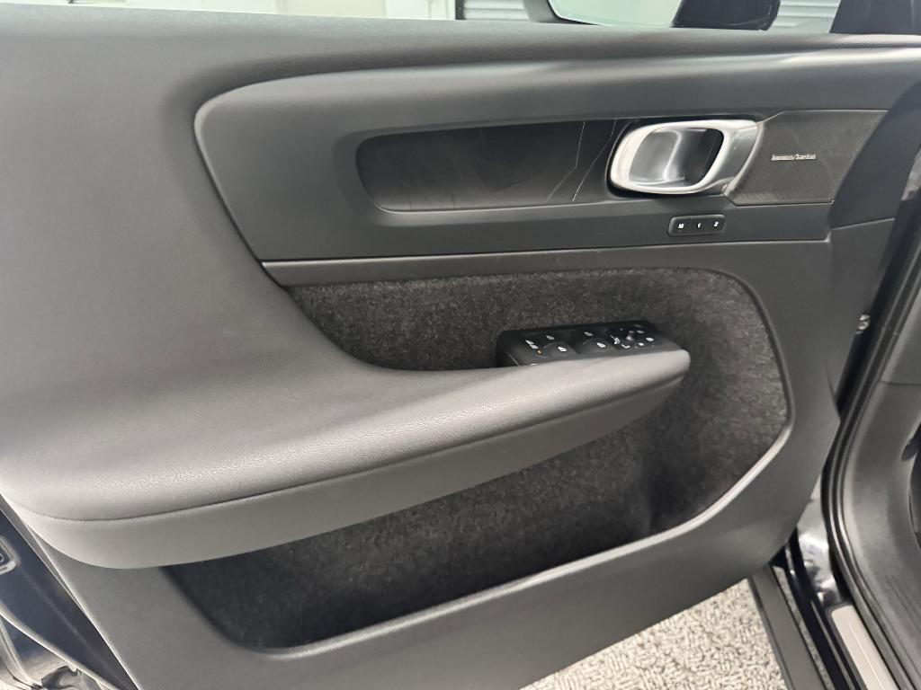 used 2023 Volvo C40 Recharge Pure Electric car, priced at $29,998